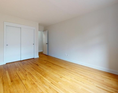 151 West 16th Street - Photo Thumbnail 2