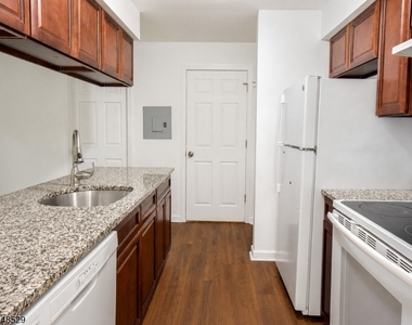 23 Norwich Pl - Photo Thumbnail 8