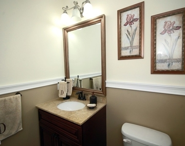 94 Pearl St - Photo Thumbnail 12