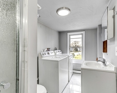 273 W Main St - Photo Thumbnail 12
