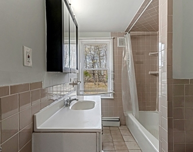 273 W Main St - Photo Thumbnail 9