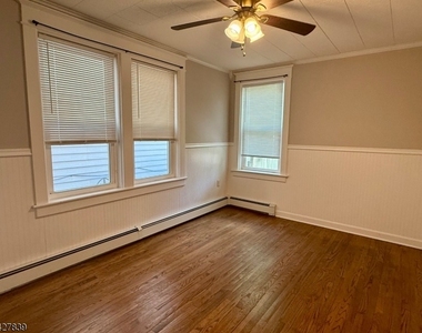 14 Raymond St - Photo Thumbnail 12