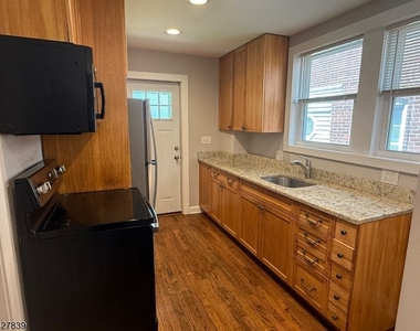 14 Raymond St - Photo Thumbnail 13