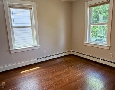 14 Raymond St - Photo Thumbnail 17