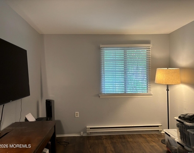 20 Easton Drive - Photo Thumbnail 5