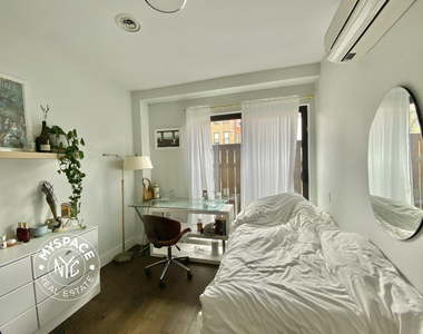 167 Graham Avenue - Photo Thumbnail 6