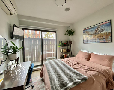 167 Graham Avenue - Photo Thumbnail 4