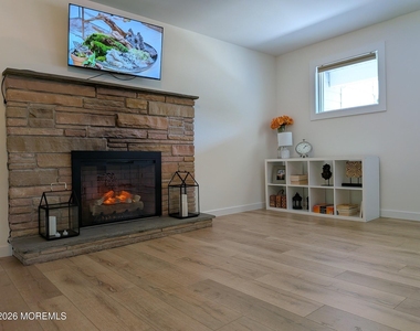 417 Euclid Avenue - Photo Thumbnail 6