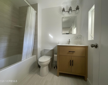 417 Euclid Avenue - Photo Thumbnail 9