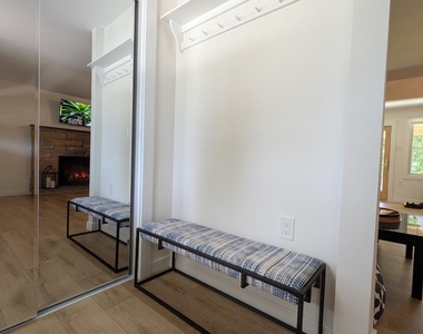 417 Euclid Avenue - Photo Thumbnail 8