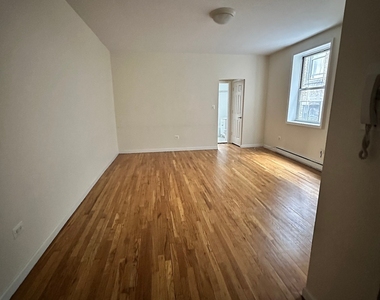 West 73 Street - Photo Thumbnail 1