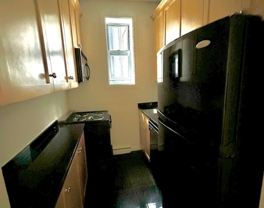 West 73 Street - Photo Thumbnail 3