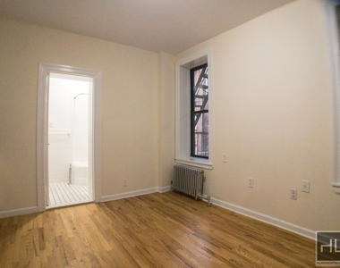 West 72 Street - Photo Thumbnail 2