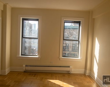 West 79 Street - Photo Thumbnail 4