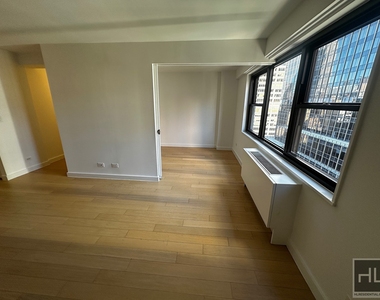 East 39th Street - Photo Thumbnail 1