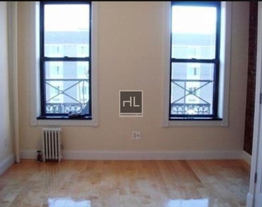 W 53rd St. - Photo Thumbnail 4