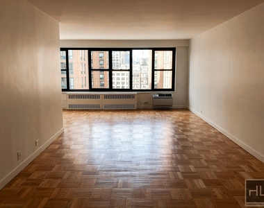 Fourth Avenue - Photo Thumbnail 1