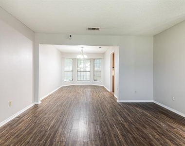 1403 Bradford Place - Photo Thumbnail 9