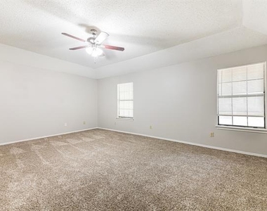 1403 Bradford Place - Photo Thumbnail 10