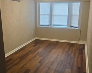 5604 Oak Grove Road - Photo Thumbnail 6