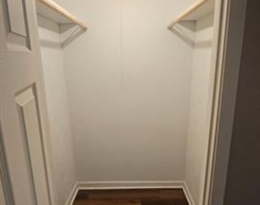 5604 Oak Grove Road - Photo Thumbnail 12