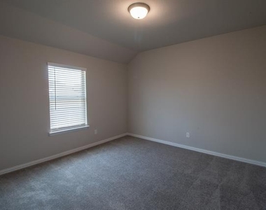 507 Reatta Drive - Photo Thumbnail 34
