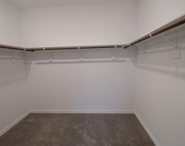 507 Reatta Drive - Photo Thumbnail 24