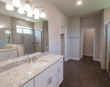 507 Reatta Drive - Photo Thumbnail 29