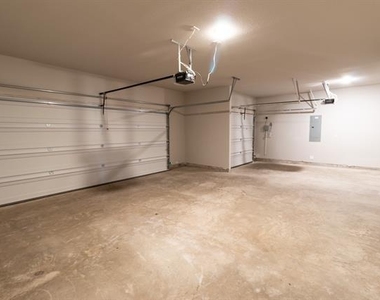 507 Reatta Drive - Photo Thumbnail 8