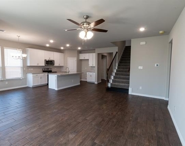 507 Reatta Drive - Photo Thumbnail 17