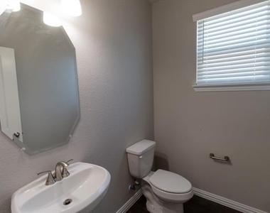 507 Reatta Drive - Photo Thumbnail 10