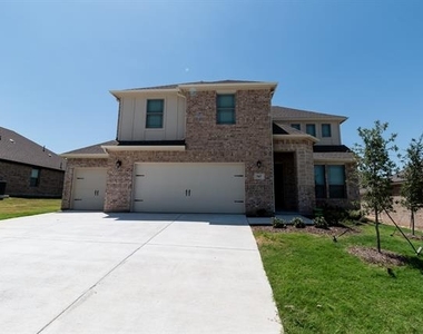 507 Reatta Drive - Photo Thumbnail 1
