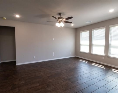 507 Reatta Drive - Photo Thumbnail 16