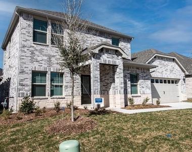 1103 Sweetleaf Street - Photo Thumbnail 3