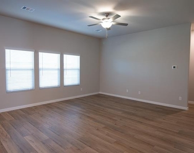 1103 Sweetleaf Street - Photo Thumbnail 13