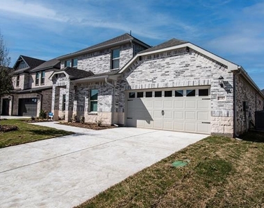 1103 Sweetleaf Street - Photo Thumbnail 2