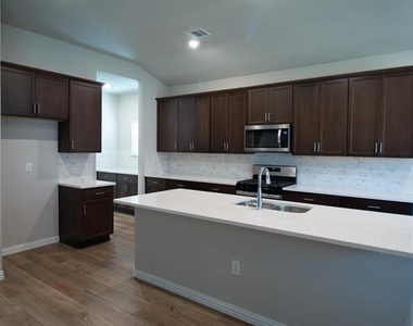 1103 Sweetleaf Street - Photo Thumbnail 12