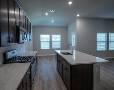 1103 Sweetleaf Street - Photo Thumbnail 8
