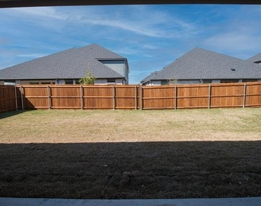 1103 Sweetleaf Street - Photo Thumbnail 31