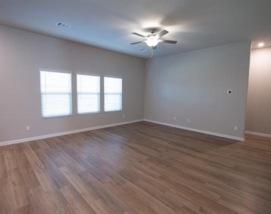 1103 Sweetleaf Street - Photo Thumbnail 20
