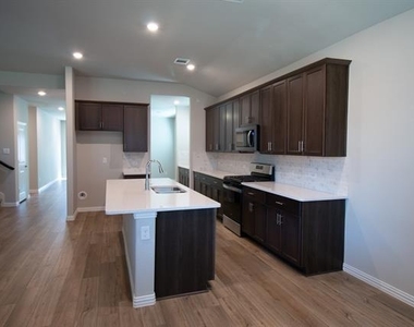 1103 Sweetleaf Street - Photo Thumbnail 9