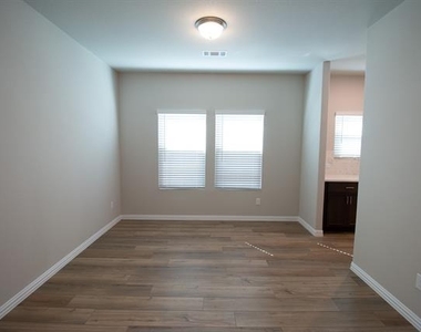 1103 Sweetleaf Street - Photo Thumbnail 18