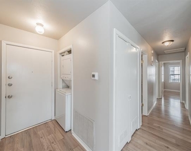 5805 Aton Avenue - Photo Thumbnail 15