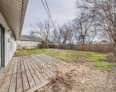 5805 Aton Avenue - Photo Thumbnail 31