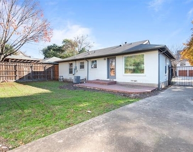 4131 Saranac Drive - Photo Thumbnail 19