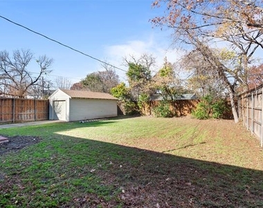 4131 Saranac Drive - Photo Thumbnail 21
