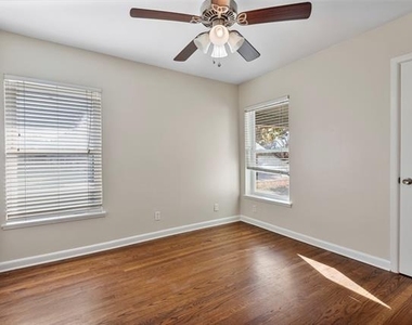 4131 Saranac Drive - Photo Thumbnail 16