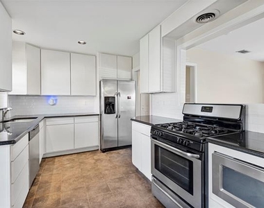 4131 Saranac Drive - Photo Thumbnail 8