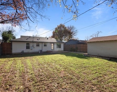 4131 Saranac Drive - Photo Thumbnail 18