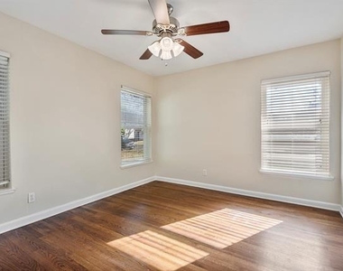 4131 Saranac Drive - Photo Thumbnail 14